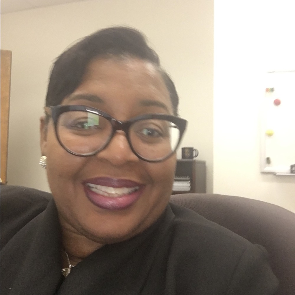 Meet your Posher, Selina